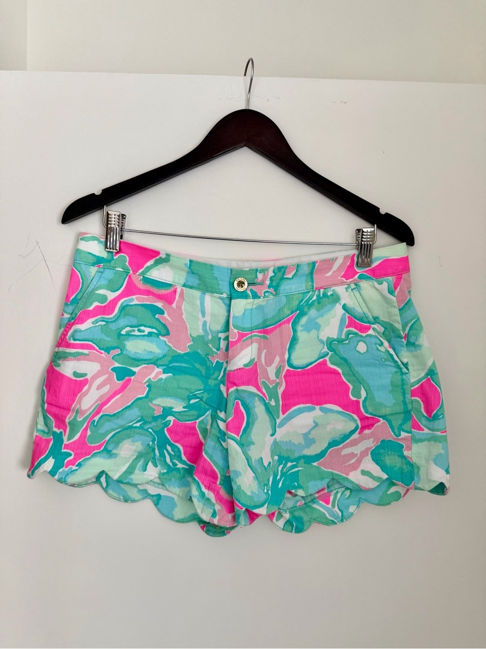 Lilly Pulitzer Pink & Aqua Floral Scalloped Hem Shorts SZ 6